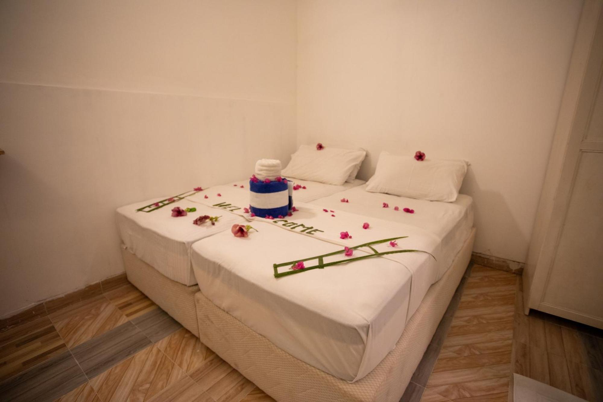 iHaven Thulusdhoo Hotel Buitenkant foto