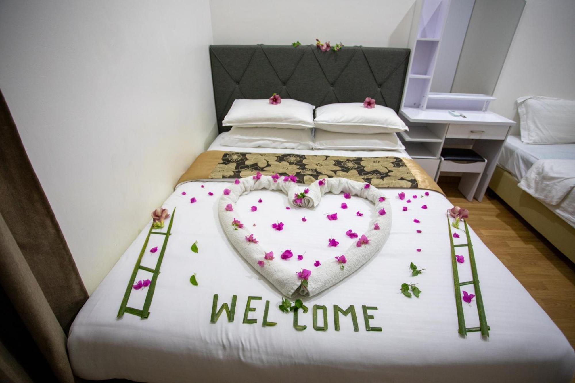 iHaven Thulusdhoo Hotel Buitenkant foto